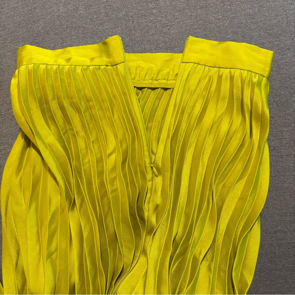 Zara limited edition neon green pleated midi skirt - Picture 8 of 15